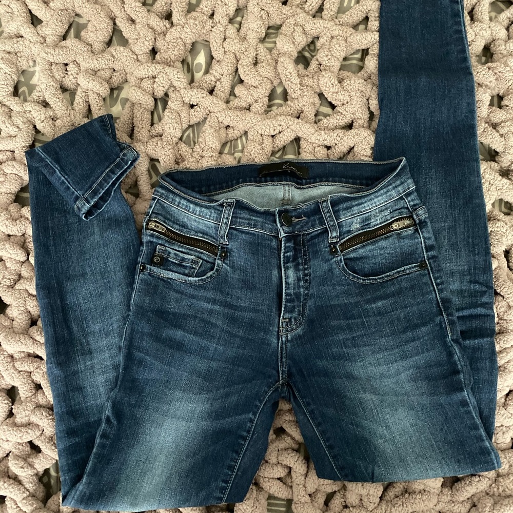 Kancan mid rise jean size 24